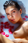 ROSE PETAL BATH (18)
